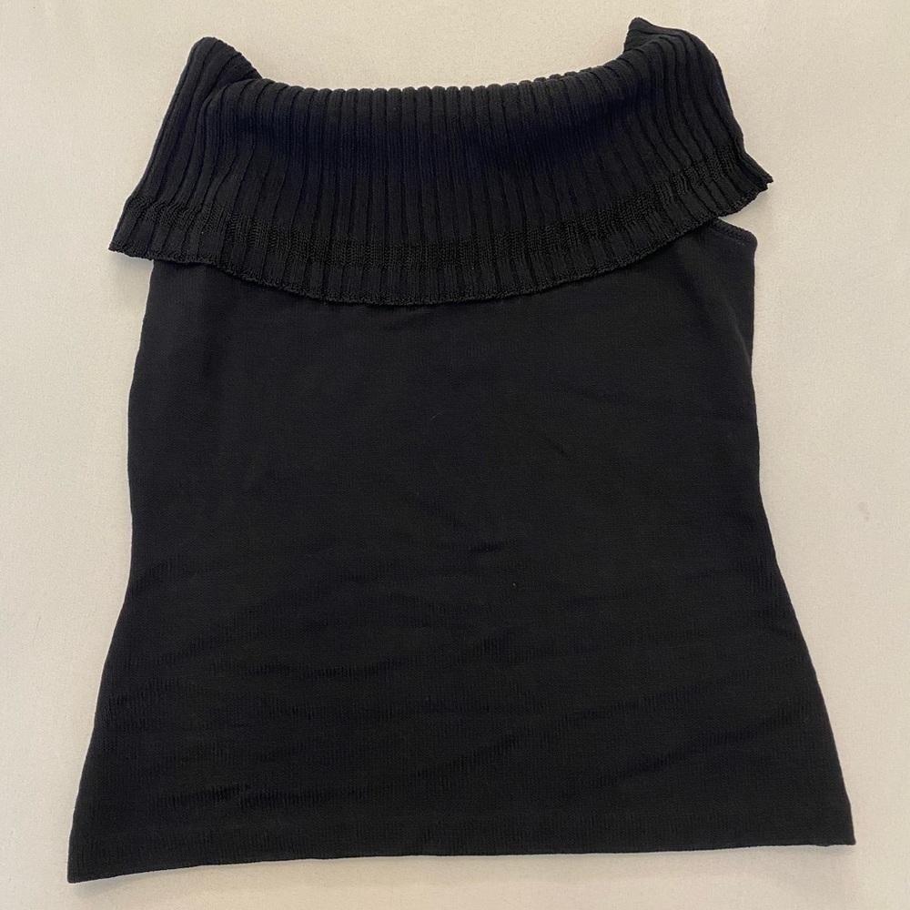 ST. JOHN Sleeveless Shoulder Blouse, Petite